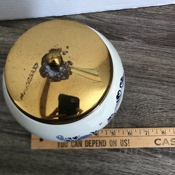 Classic Blue and White Ceramic Jar with Gold Lid - Picture 15 of 16